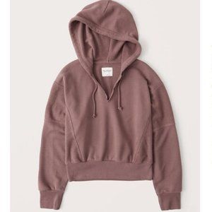 Abercrombie & Fitch: Split-Neck Hoodie in Mauve